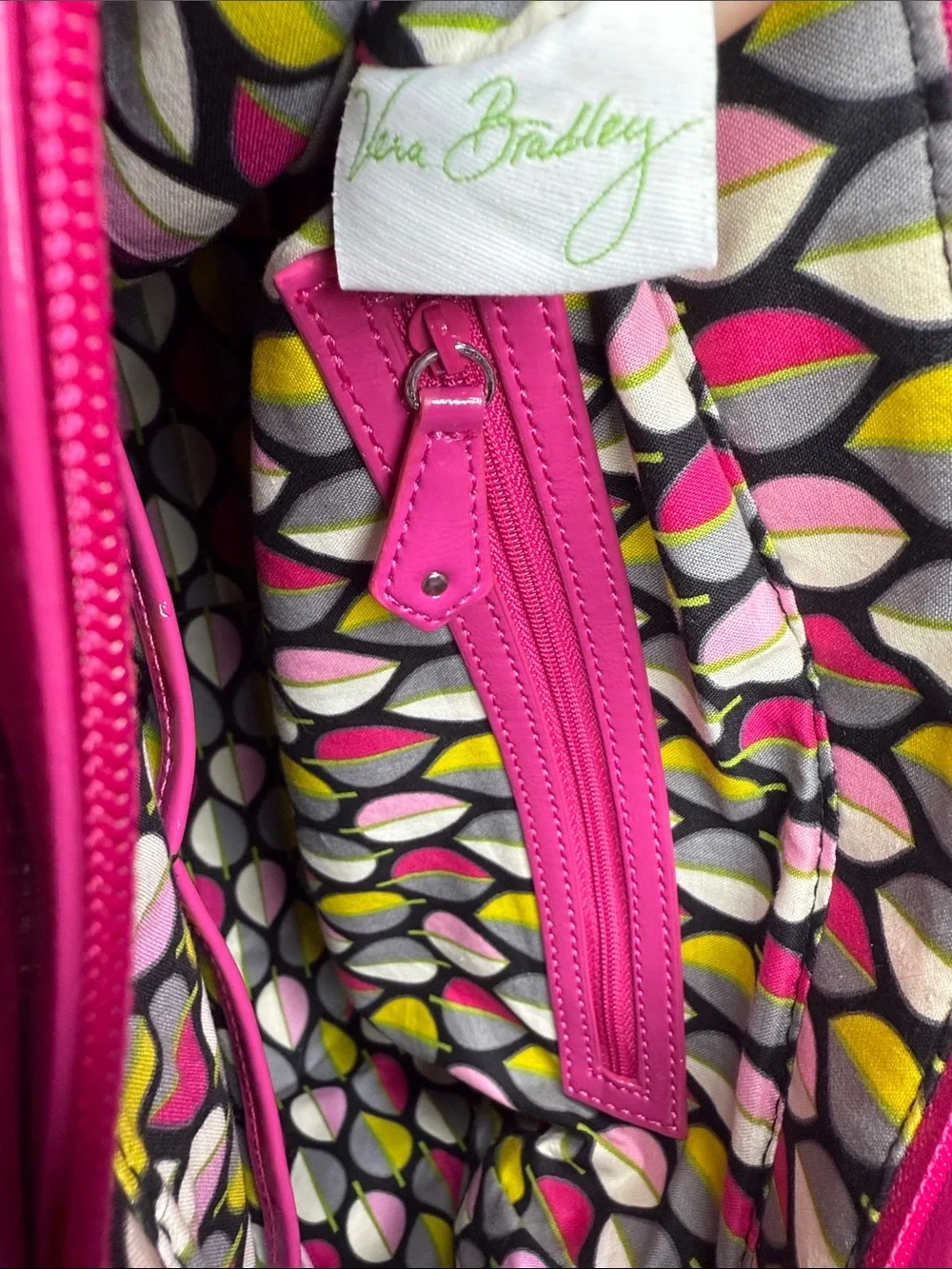 VERA BRADLEY DIAMOND QUILTED TRIMMED TRAPEZE FUCHSIA / PINK SATCHEL HANDBAG